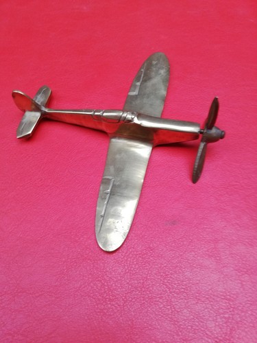 Vintage brass world war - brass, 2